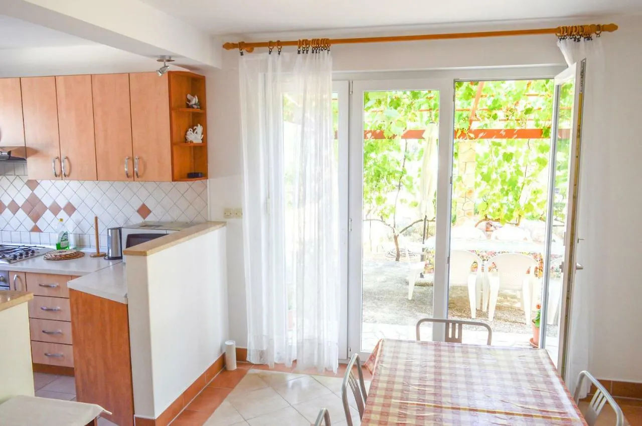 Apartment And Room Borka & Marko 말리로시니